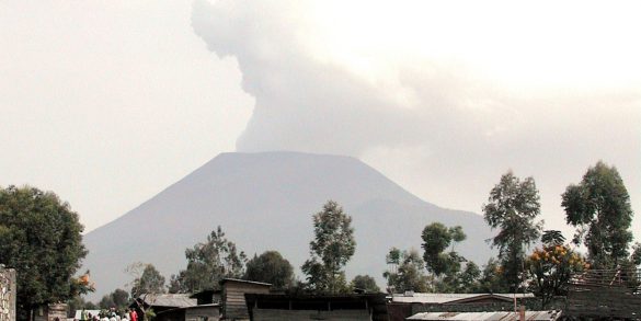Nyiragongo – tapety na pulpit (10)