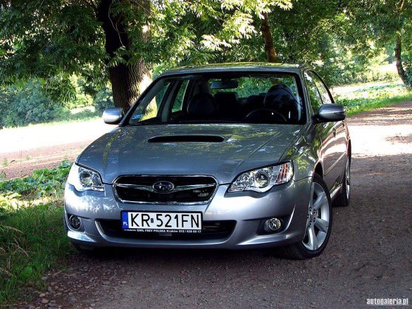 Subaru Legacy – tapety na pulpit (18)